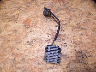 régulateur de tension 