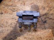 étrier avant gauche