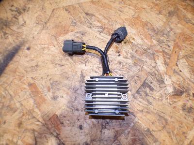 régulateur de tension 