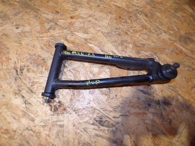 triangle avant droit supérieur