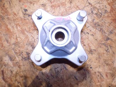 étoile de roue avant droite 