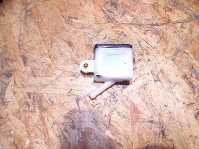 bocal de liquide de frein