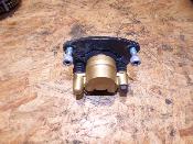 étrier avant gauche