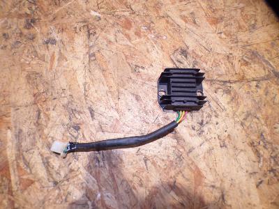 régulateur de tension 