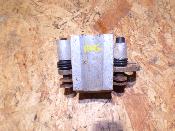 étrier avant gauche