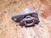 étrier avant gauche