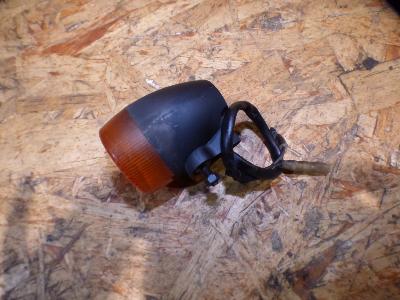 clignotant arrière droit