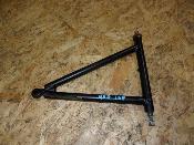 triangle avant droit inférieur 