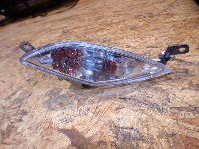 optique avant gauche