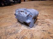 étrier arrière gauche