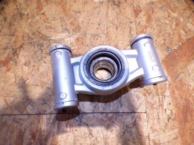 moyeu arrière droit