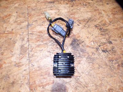 régulateur de tension 