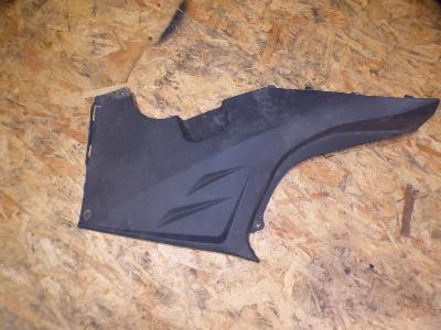 carénage latéral droit