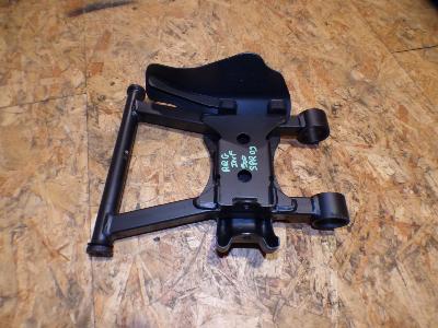 triangle arrière gauche inférieur avec protection 