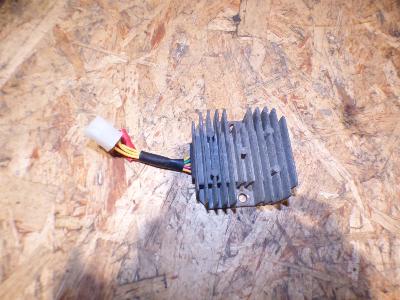 régulateur de tension 