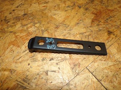 grille marche pied avant droit