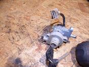 contacteur à clé + bouchon 