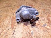 étrier arrière droit