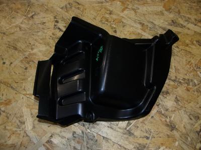 plastique avant gauche