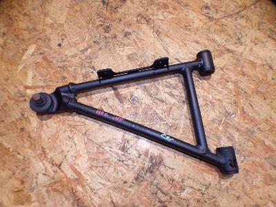 triangle avant gauche inférieur