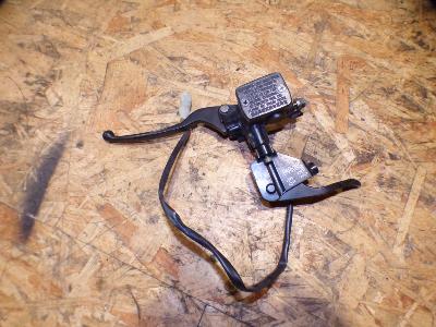 maitre cylindre droit avec poignée frein de parking