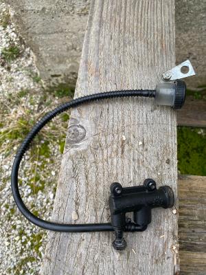 maitre cylindre arrière + bocal