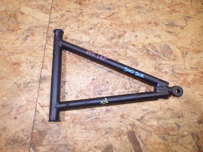 triangle avant droit inférieur 