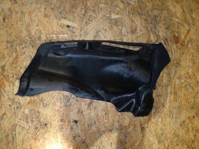 plastique avant droit