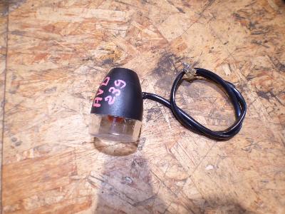 clignotant avant droit 