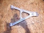 triangle avant droit inférieur 