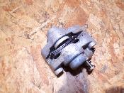 étrier arrière droit