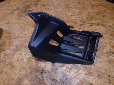 protège talon droit 