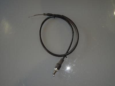câble d'accélérateur