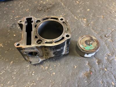 cylindre piston arrière