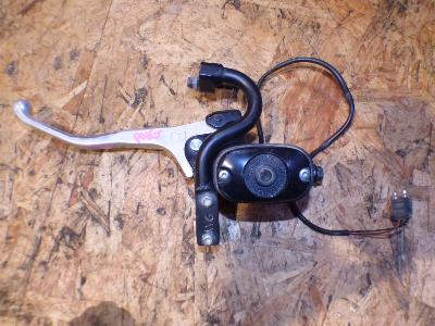 maitre cylindre gauche