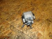 étrier arrière droit