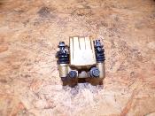 étrier avant gauche